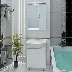 Водолей Мебель для ванной Классик 60 R белая, зеркало-шкаф с подсветкой – фотография-2