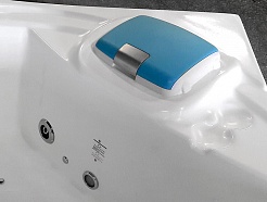 Gemy Акриловая ванна G9071 II K с минибаром – фотография-4