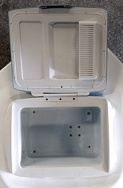 Gemy Акриловая ванна G9071 II O с минибаром и TV – фотография-5