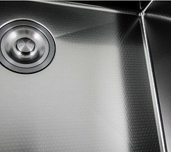 Hoffger Мойка для кухни 5050T Black декор соты – фотография-3