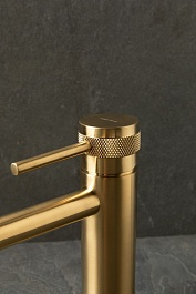 Allen Brau Смеситель для раковины Priority 5.31A01-GB золото – фотография-3